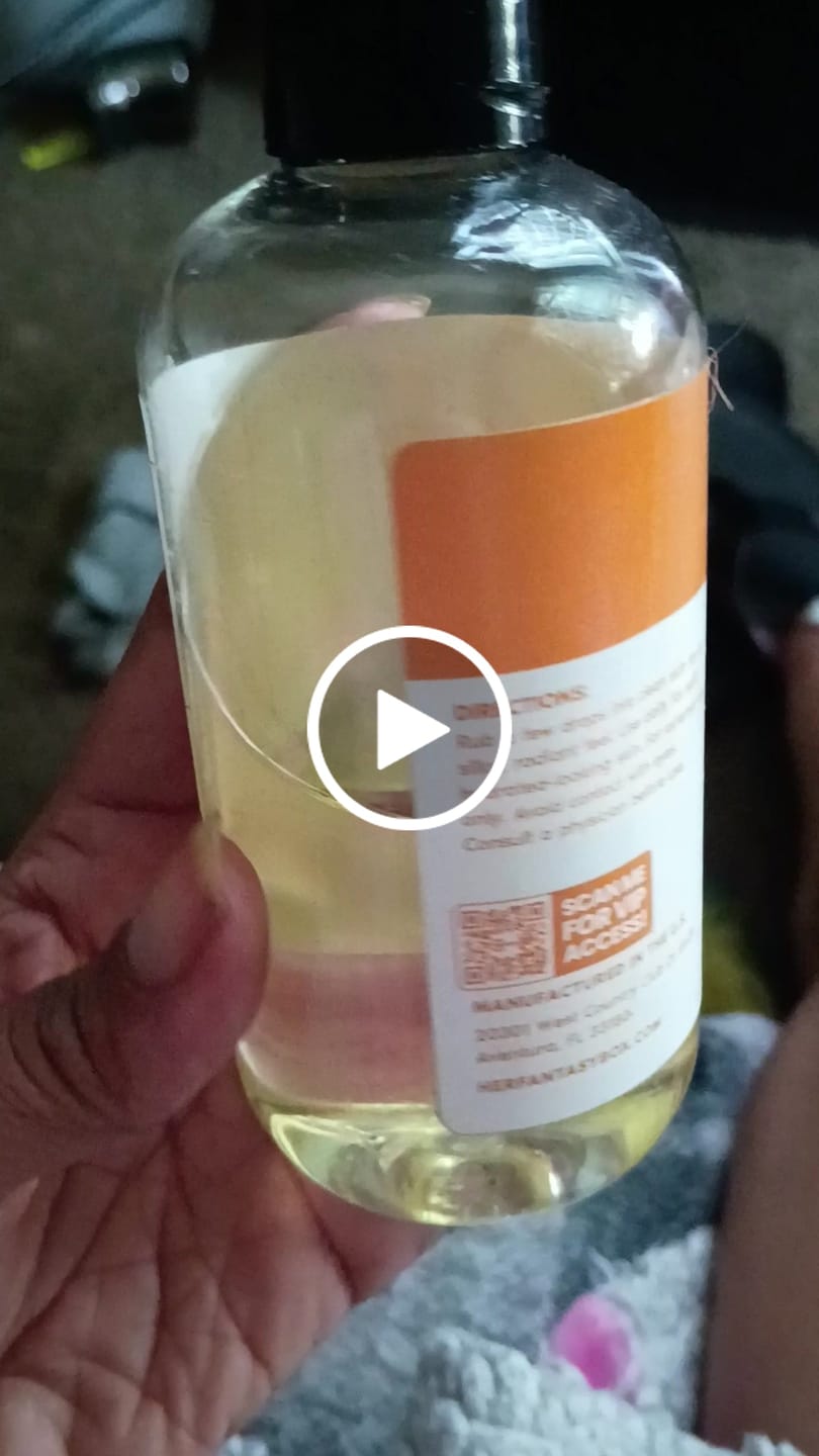 Customer photo review of Body Splash - Skin Smoothing Body Oil  (Pineapple Creme)
