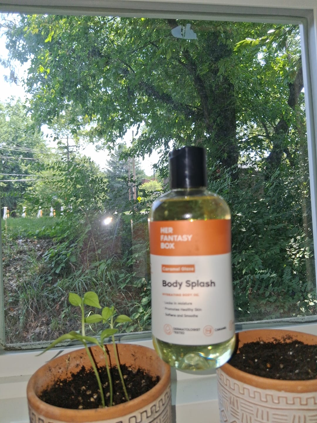 Customer photo review of Body Splash - Skin Smoothing Body Oil (Caramel Glaze)