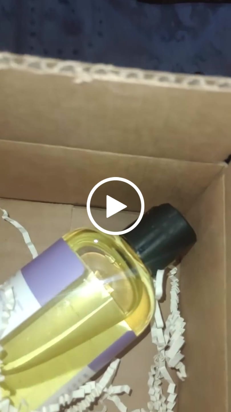 Customer photo review of Body Splash - Skin Smoothing Body Oil (Mental Reset – Lavender & Vanilla CALMING SPA SCENT)